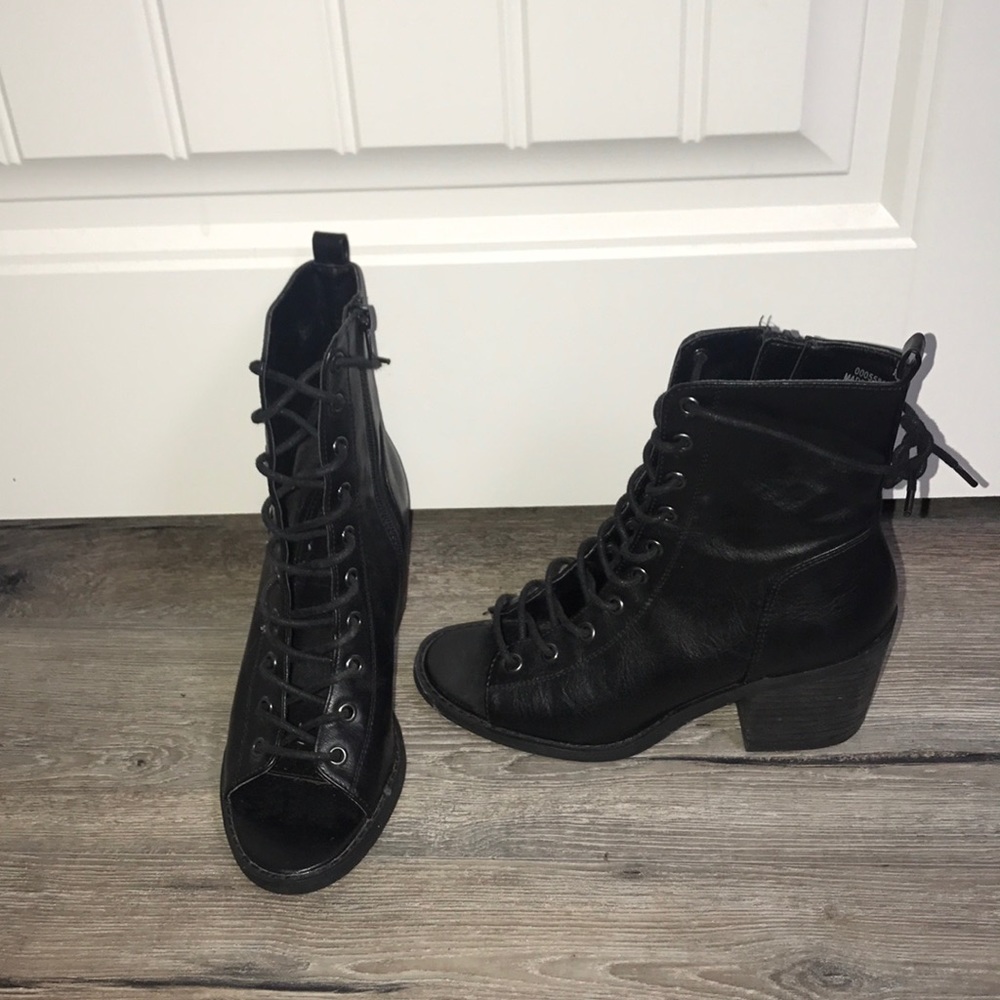 Tie up heels